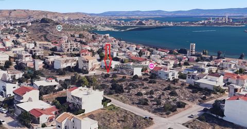 Prime plot of land in Xirovrisi, Chalkida for sale. This exceptional plot of land offers a fantastic opportunity for your dream project. With a building factor of 0.8, you can maximize the potential of this property while enjoying unlimited sea views...