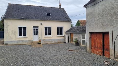 SARTHE, VALLON SUR GEE,25 mn Le Mans , 25 mn Sable sur Sarthe. Maison à la campagne rénovée de 122 m² avec trois chambres dont une de plain pied sur un terrain de 1300m². La maison se compose au rez de chaussée d'une pièce de vie d' environ 54 m² ave...