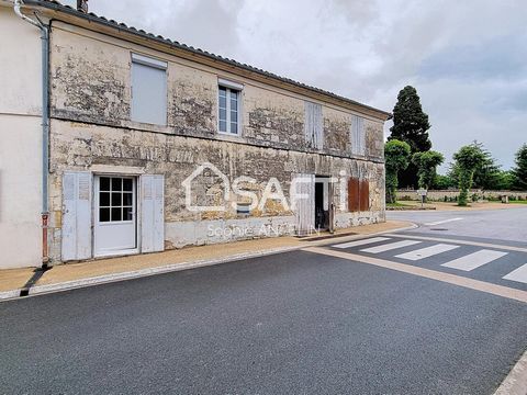 Maison de village située sur la commune du Seure, d'une superficie habitable d'environ 77 m2 sur 2 niveaux, édifiée sur terrain clos cadastrée de 172 m2 comprend : Une entrée dans le salon, une cuisine de base, un wc. A l'étage, un palier desservant ...