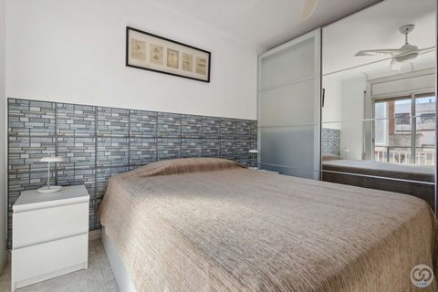 Entdecken Sie diese charmante Wohnung zum Verkauf im Herzen von Barcelona. Mit 2 Schlafzimmern und 1 Badezimmer ist diese Immobilie ideal für diejenigen, die ein gemütliches Zuhause in zentraler Lage suchen. Mit einer Energiezertifizierung der Klasse...