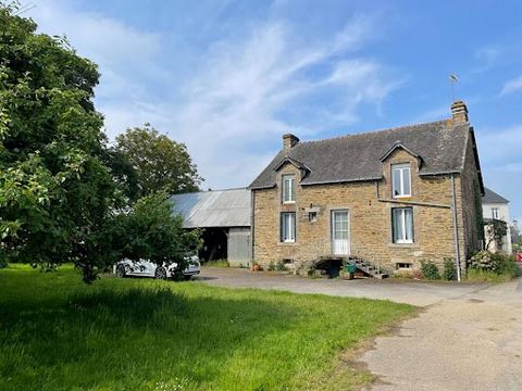 Charming Stone House to Renovate Discover the potential of this traditional house made of local stone, nestled in an authentic and peaceful setting. This property offers an undeniable charm with its stone walls, spread over one floor and its complete...