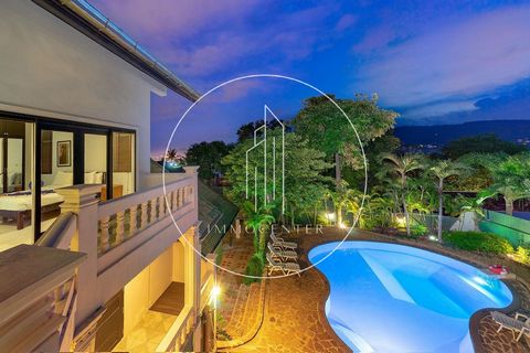 Annuncio immobiliare per Immocenter Luxury Villa Agency in Koh Samui, Thailandia Scopri una villa da sogno situata nella ricercata zona di Bophut, sulla bellissima isola di Koh Samui in Thailandia. Questa eccezionale proprietà vi offre un ambiente id...