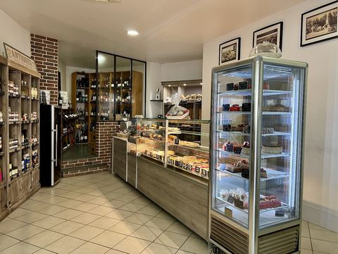 A SAISIR Fonds de commerce POINT CHAUD, PATISSERIE, VIENNOISERIES, EPICERIE FINE, CAVE A VINS-BIERES, DOUX, SUCRERIES. Commerce ouvert du LUNDI au SAMEDI de 6h30 à 13h-16h à 19h30, le DIMANCHE de 6h30 à 13h. Pas de fermeture annuelle. POINT de VENTE ...