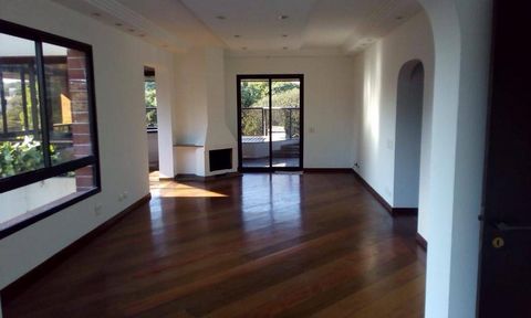 This magnificent apartment in Moema, São Paulo, is the opportunity you have been waiting for. With a useful and private area of 238 m², this property offers space and comfort for the whole family. When you enter, you are greeted by a large room that ...