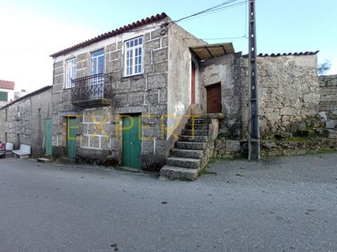 Cod. Ext. 7084 CASA DA SERRA PARA REABILITAÇÃO, oportunidade de investimento no centro urbano de uma aldeia na Serra da Estrela em conjunto com um olival separado »» se procura um recanto de fim-de-semana, numa pequena aldeia rural da Serra da Estrel...