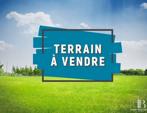 Sur la commune du Drennec, belle opportunité immobilière avec un terrain autorisant la construction dans un lotissement. Vous bénéficierez ainsi de 383m2 pour réaliser votre rêve grâce à la conception de votre maison neuve. L'agence immobilière Immo ...