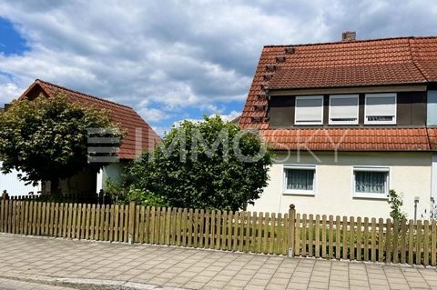 Investieren in Forchheim: 2-Zimmer-Wohnung Diese 2-Zimmer-Wohnung in Forchheim bietet Ihnen die Möglichkeit, Ihr eigenes Zuhause nach Ihren Wünschen zu gestalten. Sie umfasst ein gemütliches Schlafzimmer und ein helles Wohnzimmer. Die offene Küche sc...