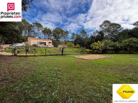 Je vous invite à visiter cette maison à seulement 15 minutes de Saint-Maximin-la-Sainte-Baume et 45 minutes d'Aix en Provence. Vous serez charmés par le cadre champêtre. Cette maison de 96.88 m2 est composée d'un grand espace de vie, d'un salon séjou...