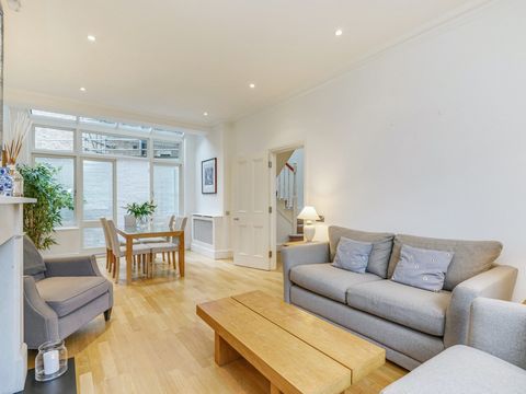 A delightful 3-bedroom mews house offering a blend of modern convenience and classic charm in one of Kensington’s most sought-after locations. The property features a spacious living and dining area, perfect for entertaining, with a small courtyard a...