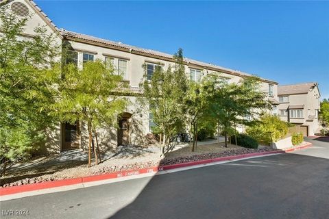 Location, Location, Location! Qualifies for NSB No PMI Loan. 2 bed/2.5 bath Townhome. Plush new carpeting and paint. Parking is easy with an attached 2 car garage. Resort style amenities include Pool, Spa and BBQ area. Zoned for Summerlin Palo Verde ...