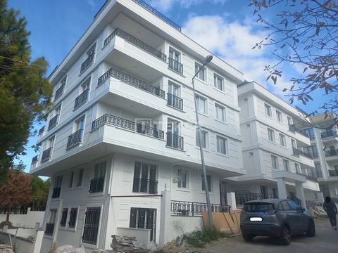 Appartementen te koop op 1 km van het Strand van Gürpınar in Büyükçekmece De appartementen bevinden zich in het district Büyükçekmece in İstanbul. Dit district, met het grootste meer van İstanbul, heeft ook een kustlijn langs de Zee van Marmara. De ....