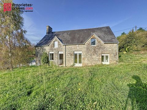 Dans une campagne paisible - Une maison de plain-pied de 68m2. Elle se compose comme suit : une cuisine ouverte sur le séjour, une salle d'eau, un WC indépendant et deux chambres de 11.5m2 et 19m2. La maison possède également un grenier aménageable d...