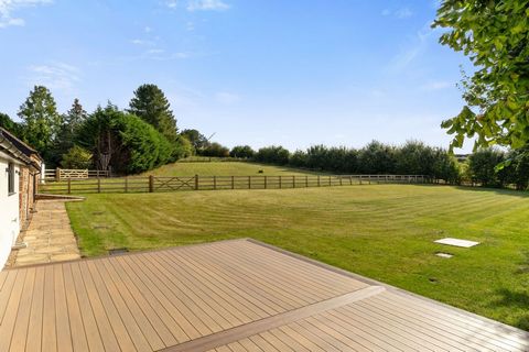 ** CHAIN FREE ** This recently completed stunning and unique single story barn conversion, offers fabulous living accommodation, combining contemporary with traditional styling and retains many original features and benefits from underfloor heating t...