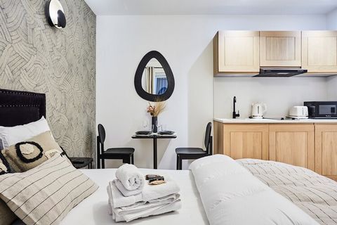 Entdecken Sie den Charme und den Komfort unseres Apartments, das ideal nur wenige Schritte von der Rue Etienne Marcel und der Rue Montorgueil entfernt liegt, im Herzen einer der angesagtesten Straßen von Paris, die für ihre Comedy-Clubs, Theater und ...