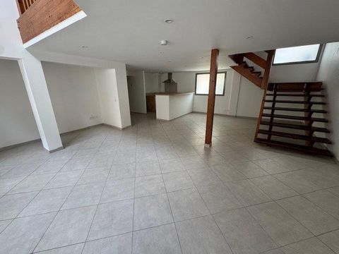 Appartement rénové plein centre