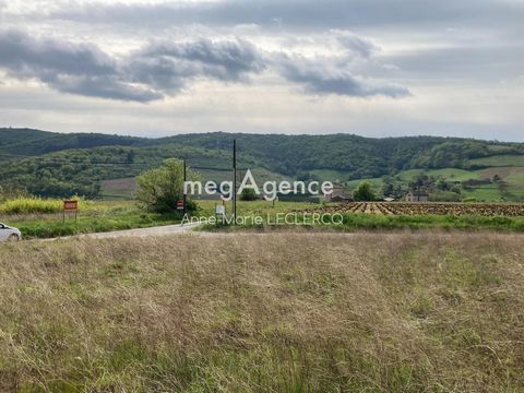 TERRAIN À VENDRE AVEC. VUE DÉGAGÉE