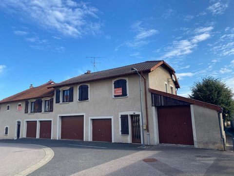 tres grande maison, en centre village ,proche les services de santé pouvant faire famille d'accueil