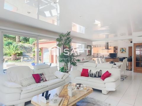Villa de prestige Type 6 - Parc- Piscine - Garage