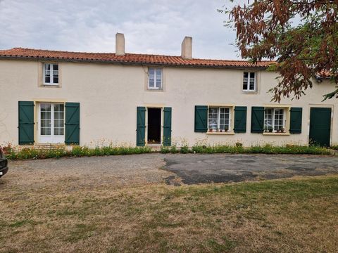 GRANDE MAISON FAMILIALE AVEC SES DEPENDANCES