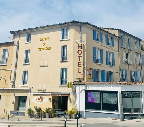 Au coeur de Manosque Fonds de commerce Hôtel-bureau **
