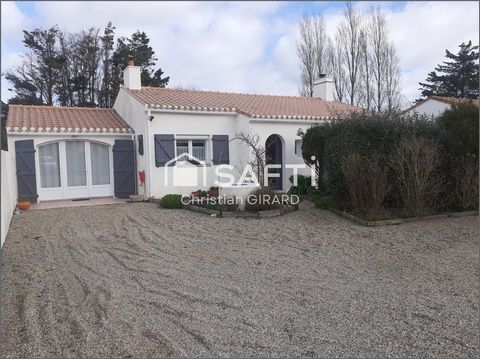 A la Guérinière, à 600 mètres de la plage, maison de plain pied de 101 m2 de surface habitable, sur une propriété de 824m2 au calme.