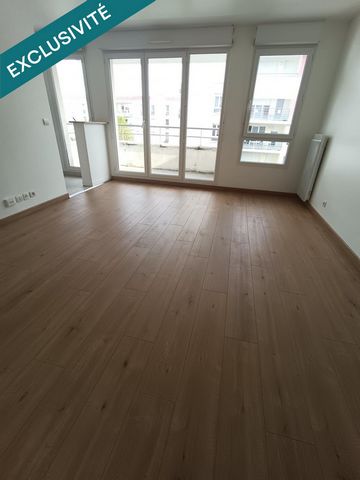 Très bel Appartement 2P Lumineux avec balcon au pied de la Gare RER de Cergy-le-Haut
