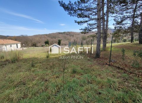 TERRAIN CONSTRUCTIBLE DE 846 m² sur APT