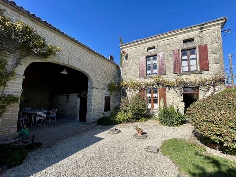 Maison de caractère de 3 chambres à 5 km d'Aulnay-de-Saintonge