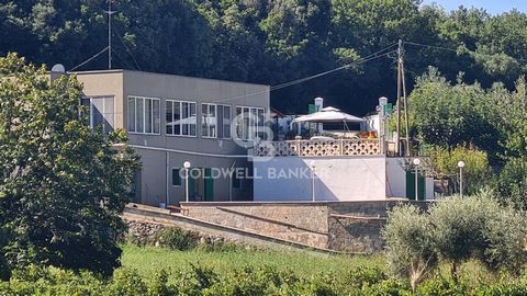 Proponiamo la vendita di una casa indipendente in vendita a Martina Franca, soluzione ideale per chi cerca una residenza spaziosa e confortevole. Costruita nel 1993 su due livelli, si presenta in ottime condizioni e offre un totale di 151 metri quadr...