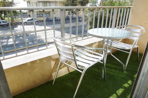 Apartment Stage 1st, View Sea, position south, General condition Excellent, Kitchen American, Heating Separate, Hot water Separate, Living room surface 22 m², Total surface area 30 m² Bedrooms 1, Bath 1, Toilet 1, Balcony 1 Building Floor number 5, C...