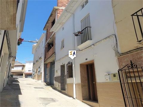 On the market for just 35.000,00 euros. This 5 bedroom townhouse is located, close to the centre of the popular town of Castillo de Locubín, in the province of Jaen, Andalucia, Spain. Ready to move into and up date, distributed over four floors, you ...