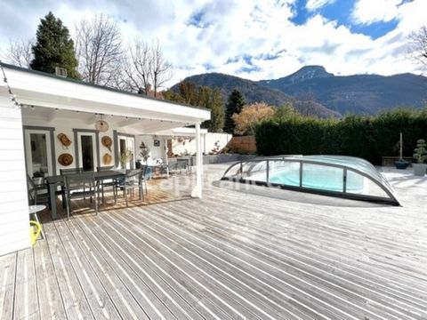 Dpt Savoie (73), à vendre LA CHAMBRE maison P12 de 446 m² - Terrain de 2 750 m² chambres d'hôtes, piscine, station de ski