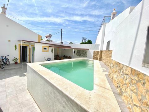 Villa with 2 bed + 2 bed + annexe also with swimming pool in Vila Nova de Cacela. Located a few meters from a cafe, restaurant, bus stop and just 1.5 km from the beach and services and amenities. It was renovated in 2020 and has south solar orientati...