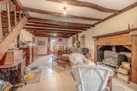 This 1936 house, in which the charm and character of the old have been preserved (stone, exposed beams) is located in a hamlet in the commune of Nantiat. It offers a living area of 101 m2 spread over 2 levels. The ground floor consists of a large liv...