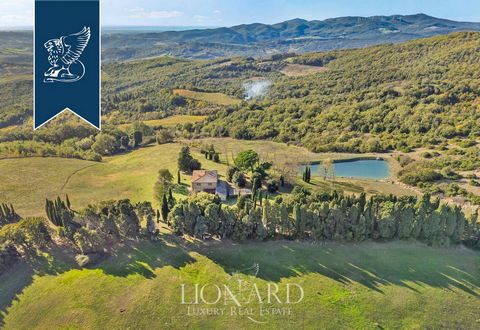 This wonderful 1,100-sqm luxury estate composed of 3 separate buildings, with an artificial lake and 50 ha of grounds producing wine and extra-virgin olive oil is for sale in Montecatini Val di Cecina, in one of the most charming areas of Tuscany, of...