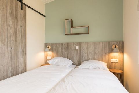 The chalets of Sea Lodges Ameland really stand out. Not only because of their location but also because of the architectural style. Modern and trendy, yet very much suited to their surroundings. There are five different types. The 4-person Sea Lodge ...