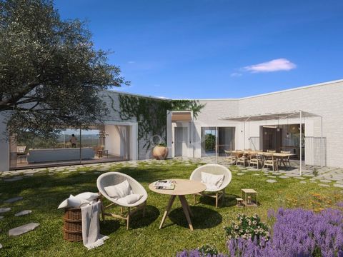 Luxury 4-bedroom villa with private pool, integrated in Alcedo Villas, which are part of the exclusive Ombria Resort, located near Loulé, in the heart of the Algarve. This villa, of contemporary lines and with an area of 350 sqm, is divided into 3 fl...