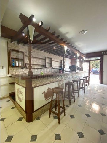 Local in the Bisbal d'Empordà, with full kitchen made to measure, sold with furniture and all accessories, also has a spectacular location and is the only possible bar that can be opened in the area. The bar is distributed in the following way; - At ...