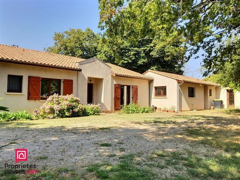 Close to Réole and its amenities, 7 minutes from a train station, 15 minutes from the motorway and 50 minutes from the Bordeaux ring road in a quiet and bucolic area. Nicolas Faisy presents this contemporary single storey of 219sqm on a plot of 4140s...