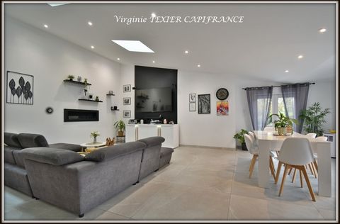 Dpt Charente Maritime (17), à vendre SAINT JEAN D'ANGELY maison P5 de 117 m² - Terrain de 700,00 m²