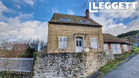 A26322JNK23 - A pretty detached cottage, which requires complete renovation. The property has a garden to the side and rear and lovely countryside views. There is also an attached barn. It is situated in a cul de sac in a quiet hamlet close to the ma...