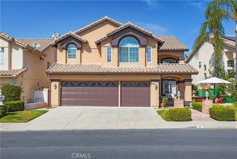 Welcome to 17 Calabria...Nestled in the beautiful hillside community of Foothill Ranch. Boasting a freshly painted exterior, this home is ideally situated on a quiet cul de sac street. Step inside to soaring ceilings and beautiful wood flooring that ...