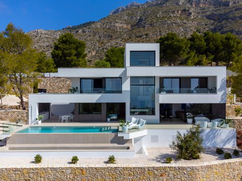 Azure Altea Homes, exclusieve luxe villa's in Altea, unieke en gepersonaliseerde projecten, op een unieke locatie, met prachtig uitzicht op zee.