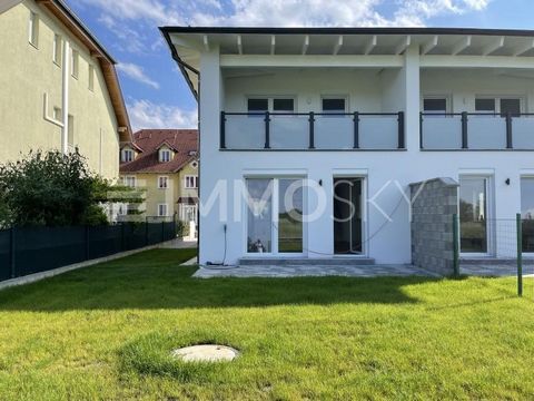 Ideale kamerindeling, lichte kamers, tuin, terras en op loopafstand van het treinstation zijn slechts enkele hoogtepunten van dit aantrekkelijke pand. De tuin en het terras liggen op het zuiden en zorgen voor ontspannende momenten met vrienden en fam...