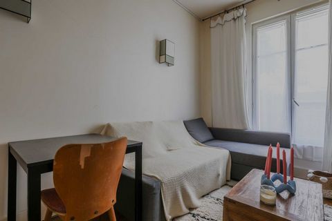 Checkmyguest offers a 25m² studio on the first floor of rue Raynouard. Ideally located near the Champ de Mars, offering comfort and elegance. The apartment's location means you'll be able to get around France's capital quickly and easily, thanks to i...