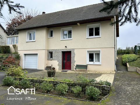 A côté de tous les commerces et écoles, cette maison confortable pourra accueillir toute votre famille avec ses 5 chambres : Au niveau de vie, le séjour est doté d'un insert bois et donne accès à une belle véranda chauffée. La cuisine toute équipée, ...