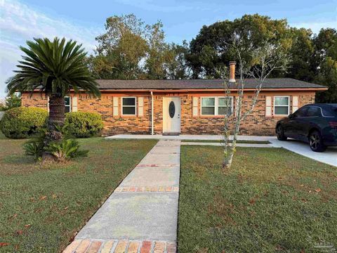 Welcome Home! Don't miss out on this beautifully updated 3/2 1301 sq ft, near the Naval Hospital and NAS-P. Hardwood floors, ceiling fans in all rooms. appliances included washer and dryer. Big back yard. You're going to love calling this home. Featu...