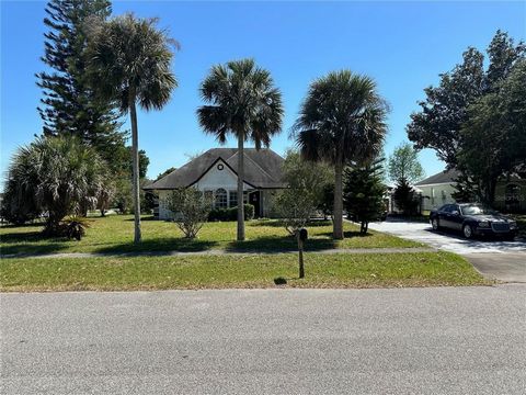 Short Sale. Bank Approved****Multiple offers Situation****Short Sale, Short Sale, Attention fixer upper, CASH ONLY! Looking for your next project? This Short Sale property is a fantastic opportunity for handymen or investors! Price,, and terms are su...