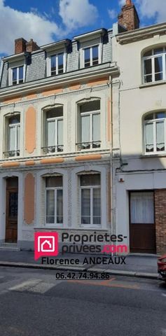 Hyper centre SAINT QUENTIN (02100) à vendre belle maison avec local professionnel et garage, Budget 426 359 euros FAI (dont 3.99% TTC honoraires charge acquéreur, soit un net vendeur de 410 000 euros) A quelques pas de la Place de l'hôtel de ville, b...