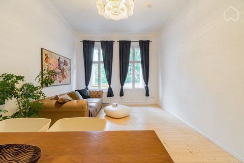 /// THIS APARTMENT HAS BEEN PERSONALLY VERIFIED AND IS MANAGED DIRECTLY BY THE WUNDERFLATS PLUS TEAM /// Welcome to your new home—a spacious and charming 98 sq m apartment thoughtfully designed to combine modern comforts with vintage aesthetics. This...